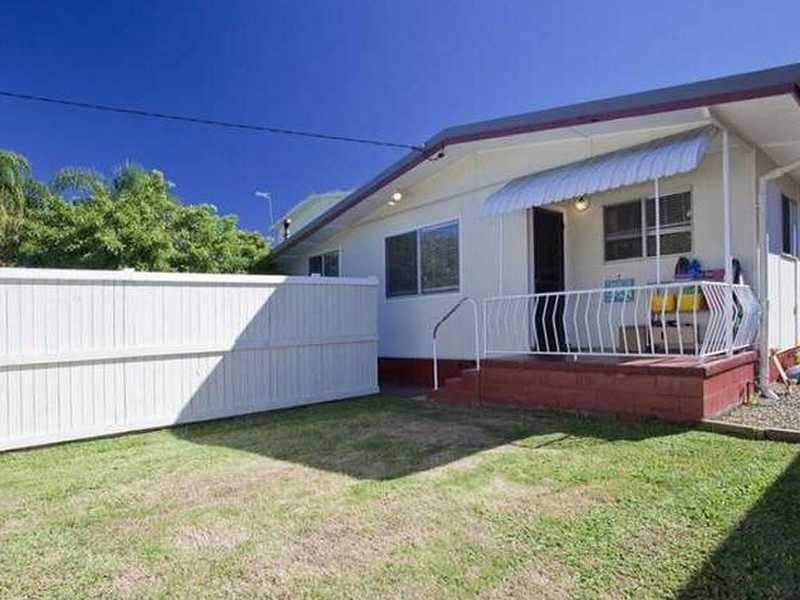 93 Fifth Avenue, Palm Beach QLD 4221