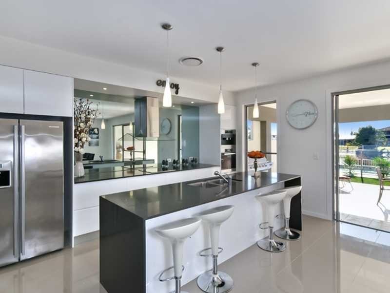 208 Mallawa Drive, Palm Beach QLD 4221