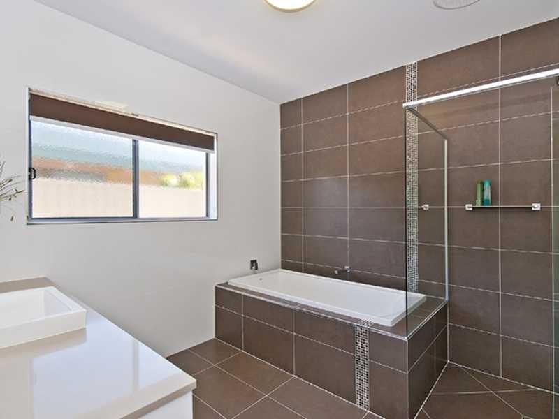 208 Mallawa Drive, Palm Beach QLD 4221