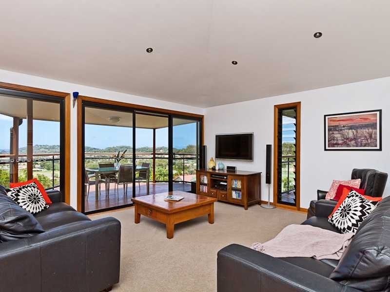 66 Hoffschildt Drive, Currumbin Waters QLD 4223