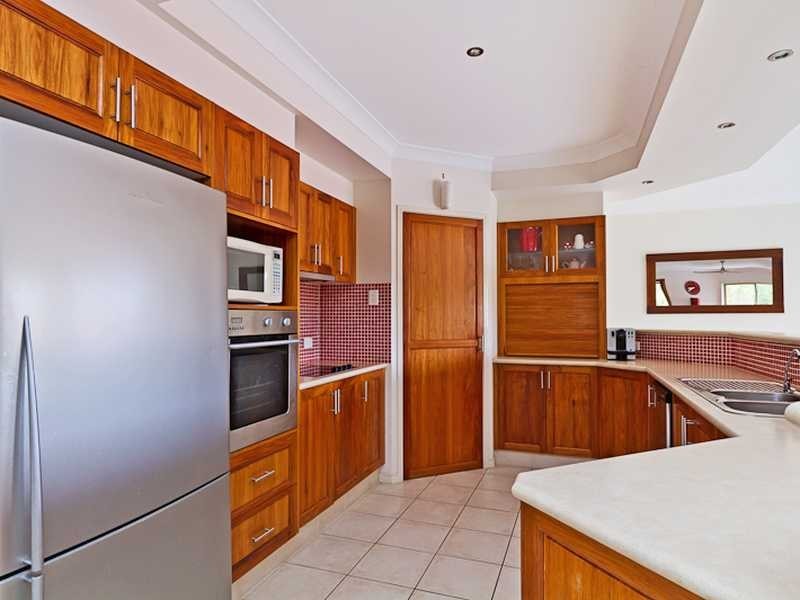 10 Brush Box Street, Elanora QLD 4221