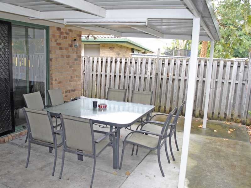 3/8 Ottelia Drive, Elanora QLD 4221