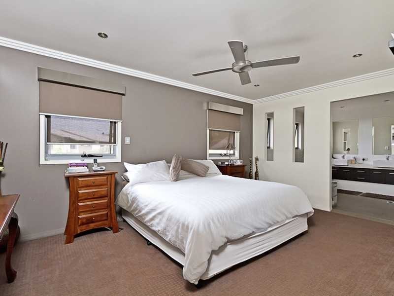 9 Border Drive, Currumbin Waters QLD 4223