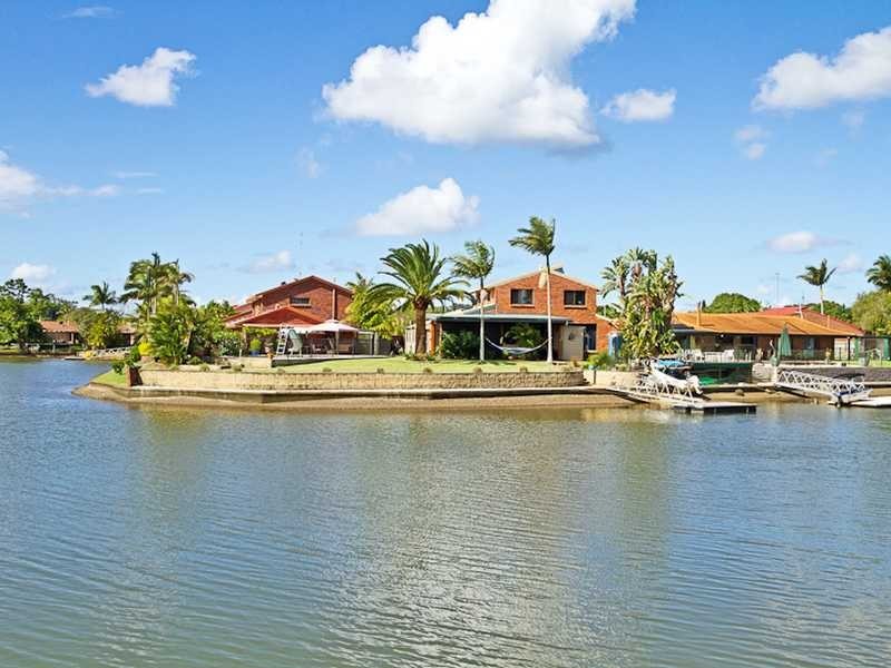 13 Spinnaker Court, Currumbin Waters QLD 4223