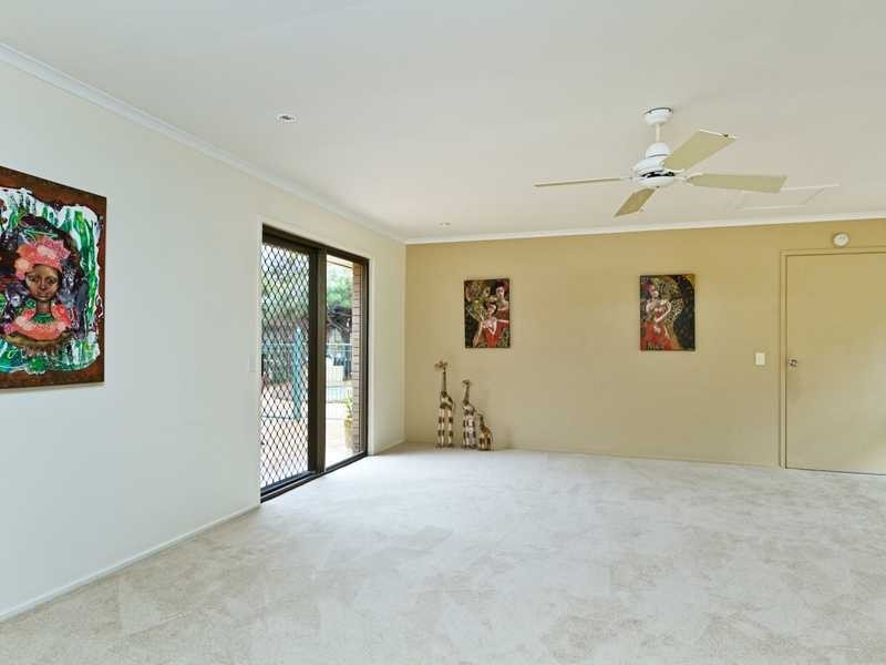 9 Araucaria Way, Elanora QLD 4221