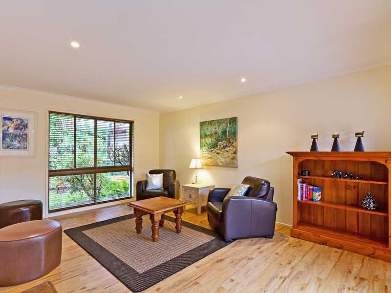 9 Araucaria Way, Elanora QLD 4221