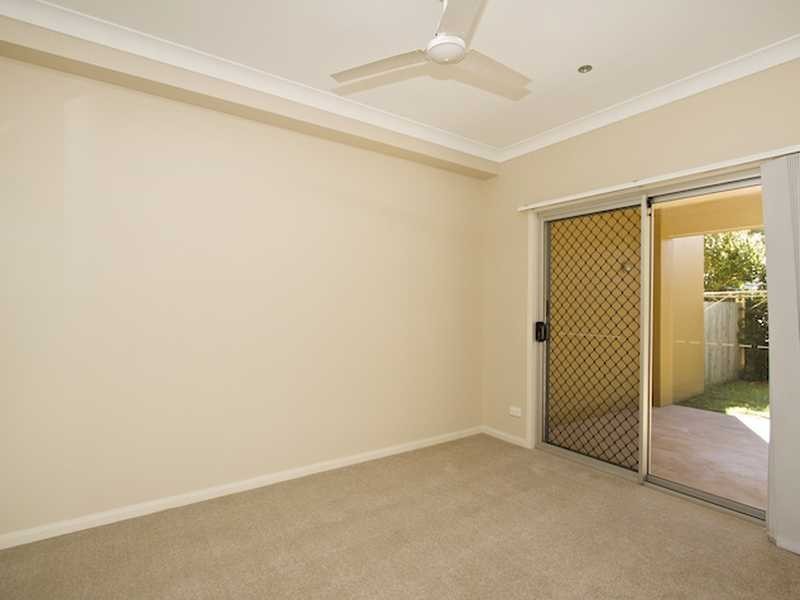 2/41 Philippine Parade, Palm Beach QLD 4221
