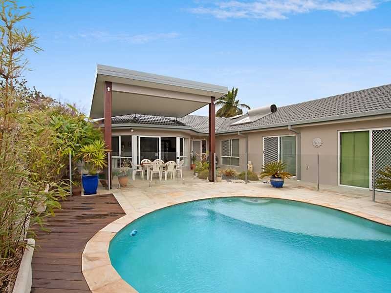 26 Chown Avenue, Currumbin Waters QLD 4223