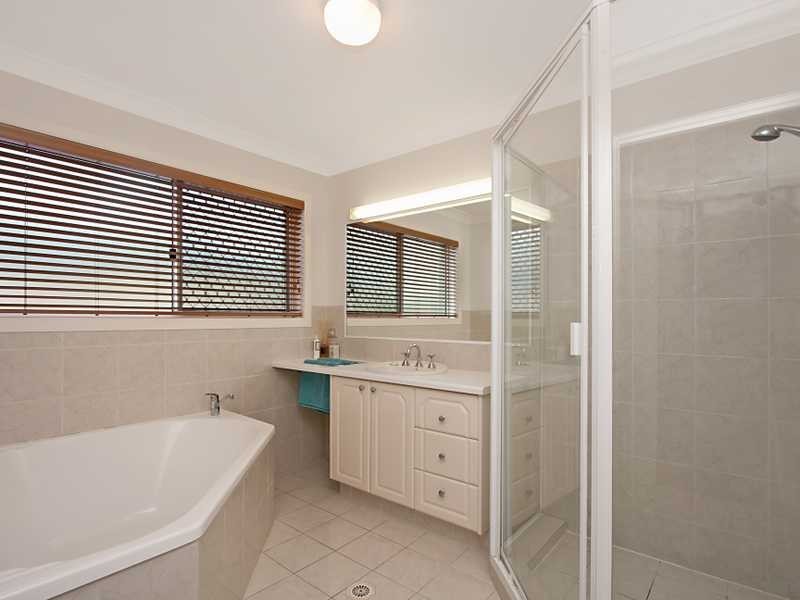26 Chown Avenue, Currumbin Waters QLD 4223