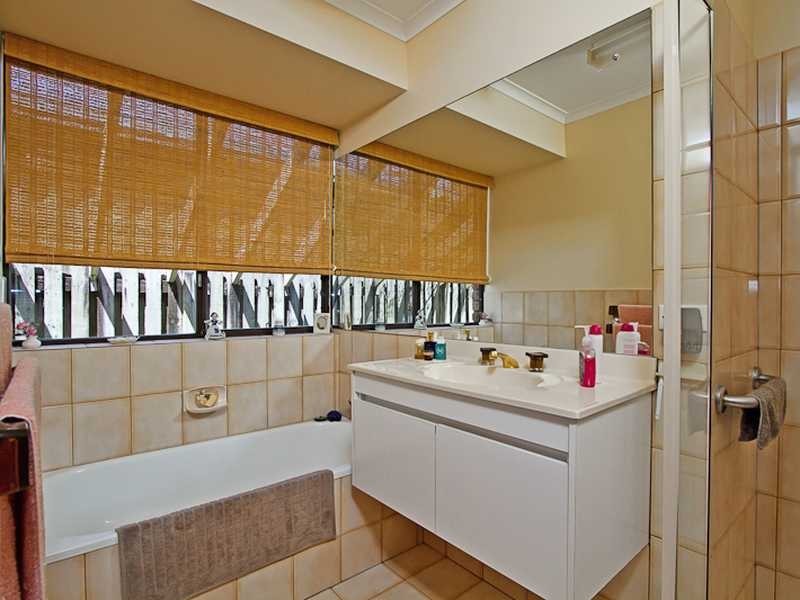 89 Guineas Creek Road, Elanora QLD 4221