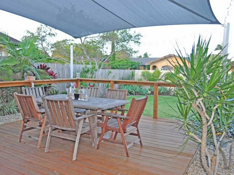 8 Cassia Court, Palm Beach QLD 4221