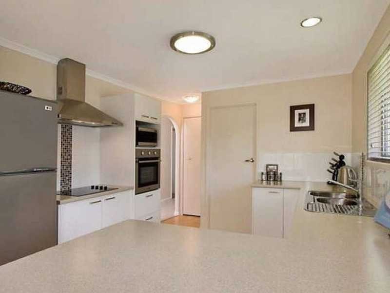 8 Cassia Court, Palm Beach QLD 4221