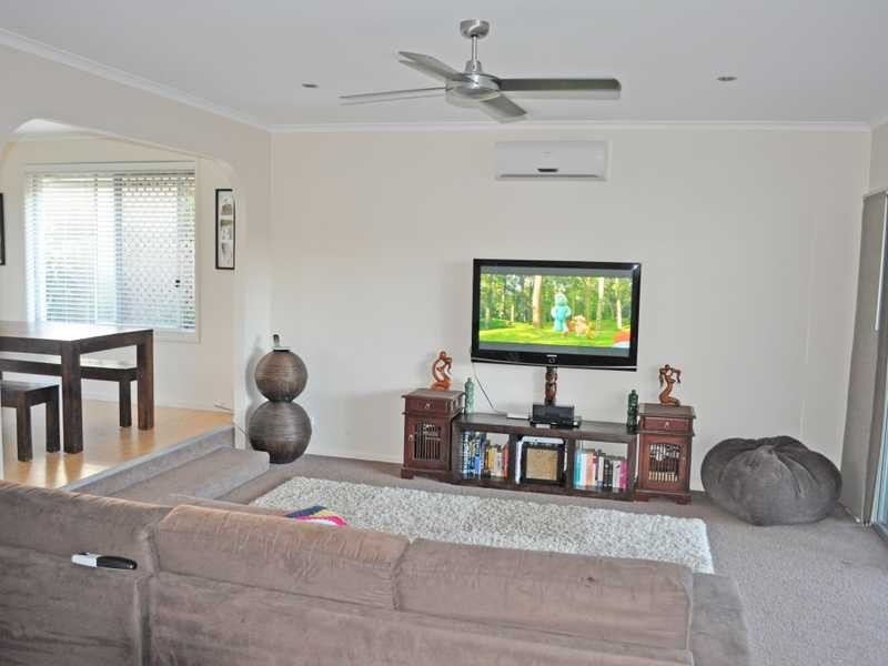8 Cassia Court, Palm Beach QLD 4221