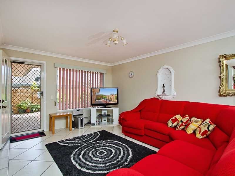 2/17 Janal Place, Currumbin Waters QLD 4223