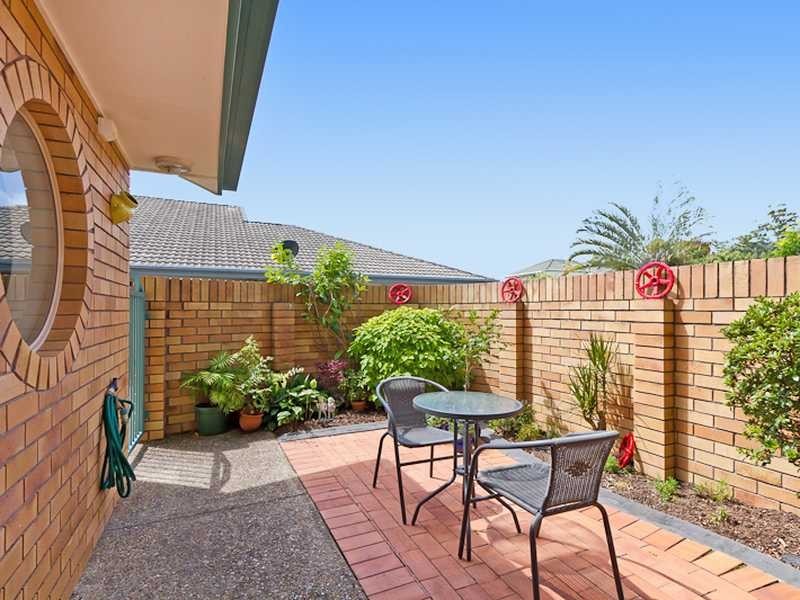 2/17 Janal Place, Currumbin Waters QLD 4223