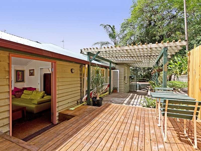 Duringan Street, Currumbin QLD 4223