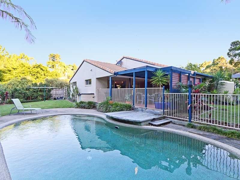 6 Rossmoyne Close, Elanora QLD 4221