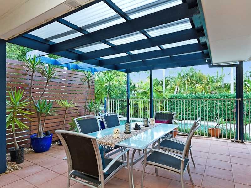 6 Rossmoyne Close, Elanora QLD 4221