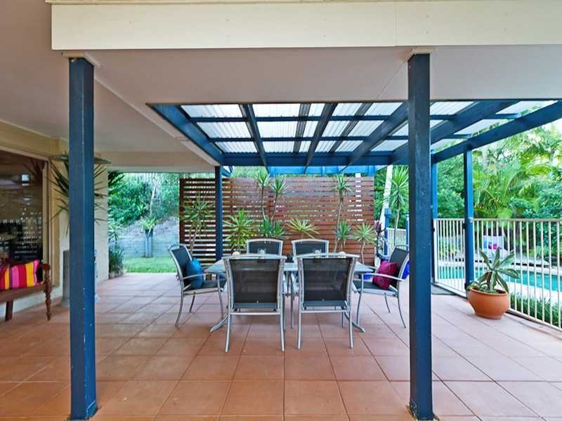 6 Rossmoyne Close, Elanora QLD 4221