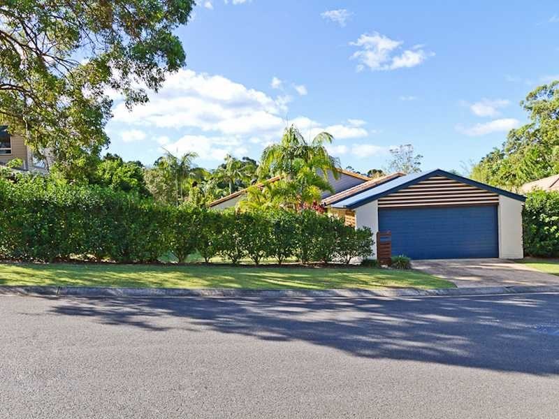 6 Rossmoyne Close, Elanora QLD 4221
