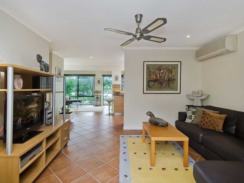 13 Kaffia Court, Elanora QLD 4221