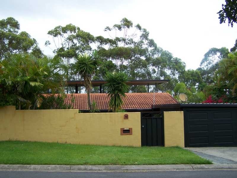 13 Kaffia Court, Elanora QLD 4221