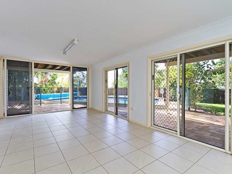 112 Simpsons Road, Currumbin Waters QLD 4223