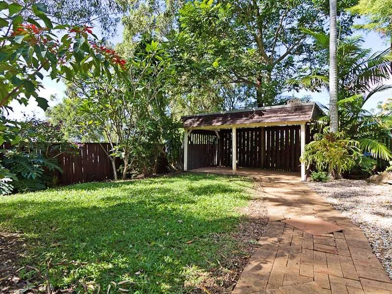112 Simpsons Road, Currumbin Waters QLD 4223