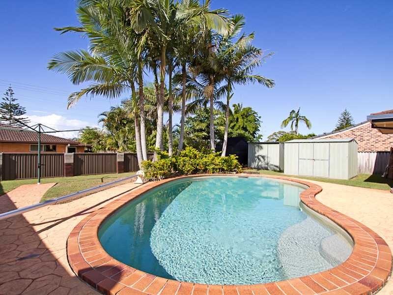 39 Melaleuca Drive, Palm Beach QLD 4221