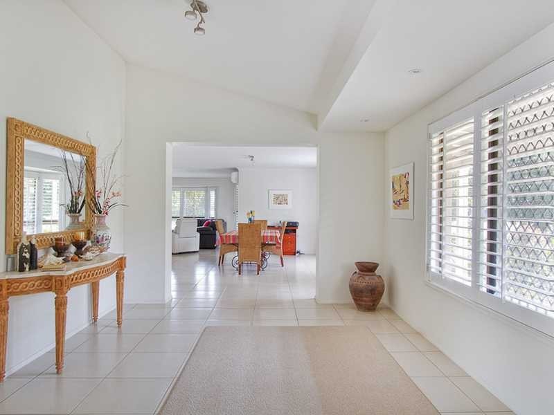 1 Jutland Place, Currumbin Waters QLD 4223