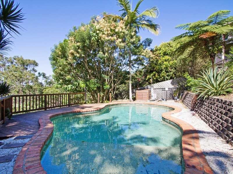 136 Simpsons Road, Currumbin Waters QLD 4223