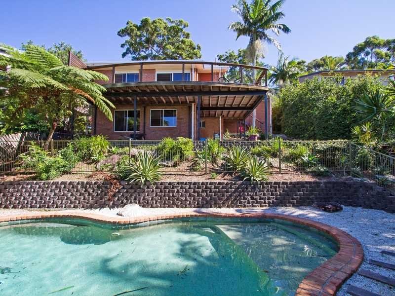 136 Simpsons Road, Currumbin Waters QLD 4223