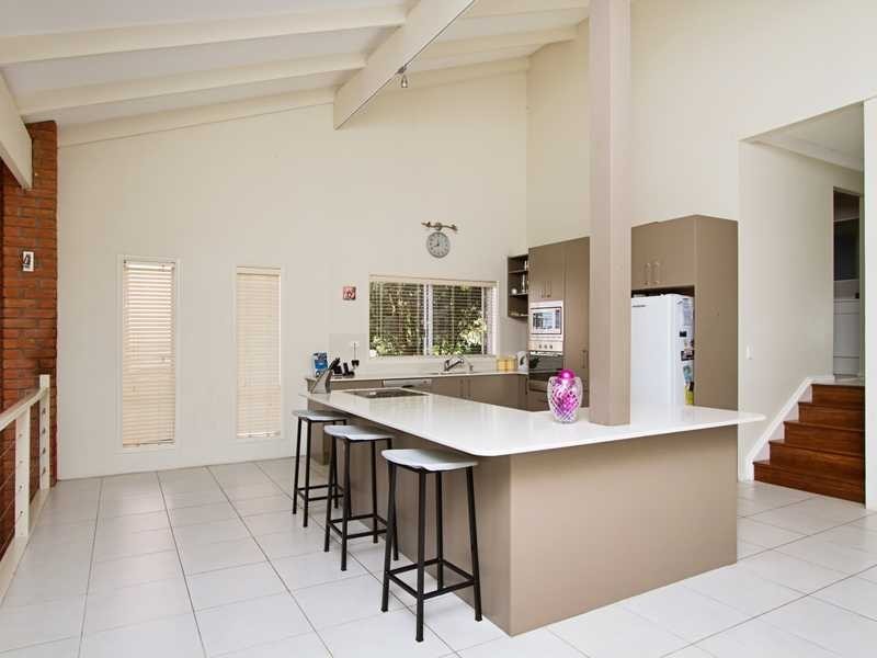136 Simpsons Road, Currumbin Waters QLD 4223
