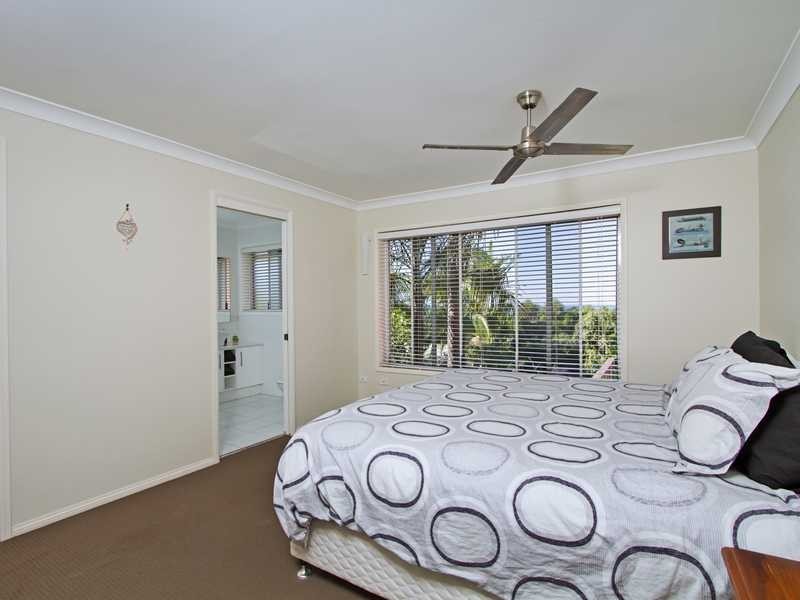 136 Simpsons Road, Currumbin Waters QLD 4223