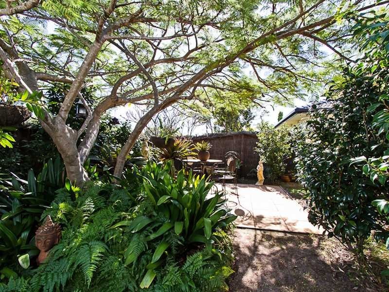 64 Dunlin Drive, Burleigh Waters QLD 4220