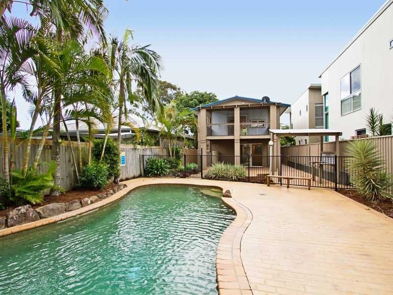 40 Twenty Fourth Avenue, Palm Beach QLD 4221