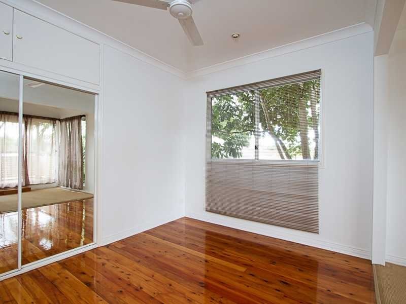 40 Twenty Fourth Avenue, Palm Beach QLD 4221