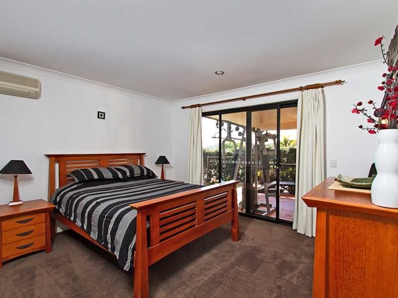 8 Thunder Drive, Currumbin Waters QLD 4223