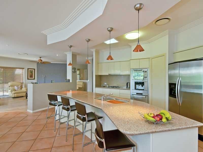 20 Martingale Circuit, Clear Island Waters QLD 4226