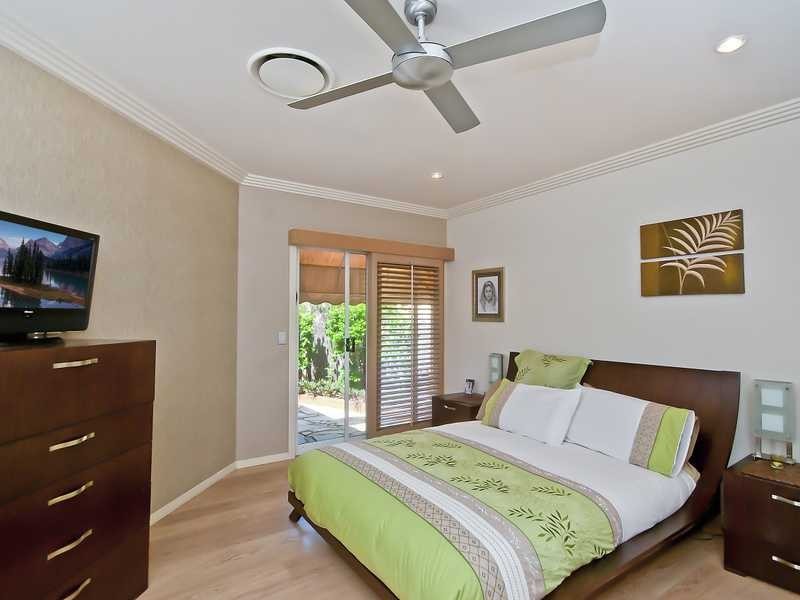 20 Martingale Circuit, Clear Island Waters QLD 4226