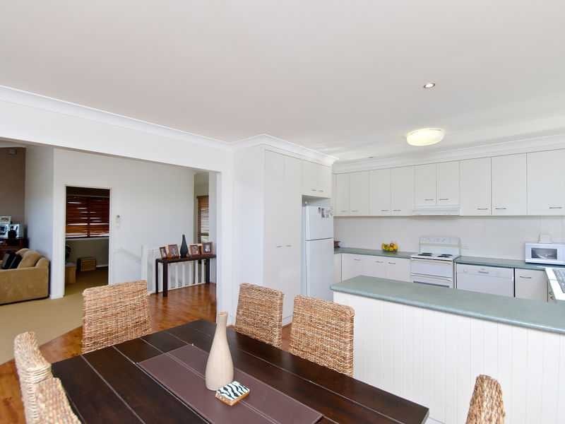155 K P McGrath Drive, Elanora QLD 4221