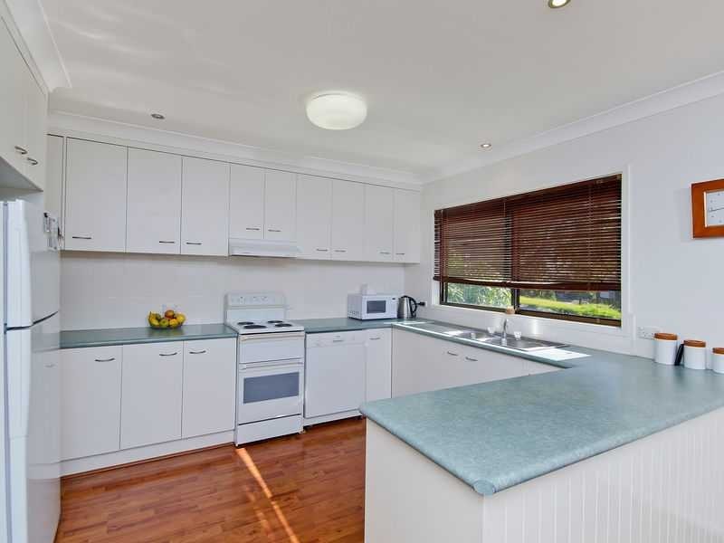 155 K P McGrath Drive, Elanora QLD 4221