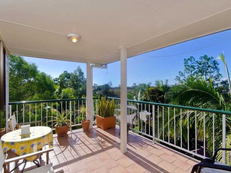 155 K P McGrath Drive, Elanora QLD 4221