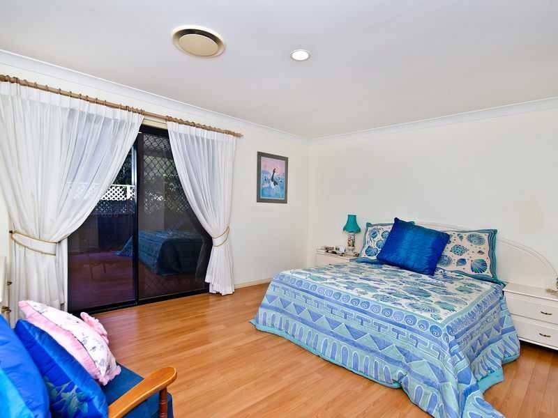 42 Casuarina Drive, Elanora QLD 4221