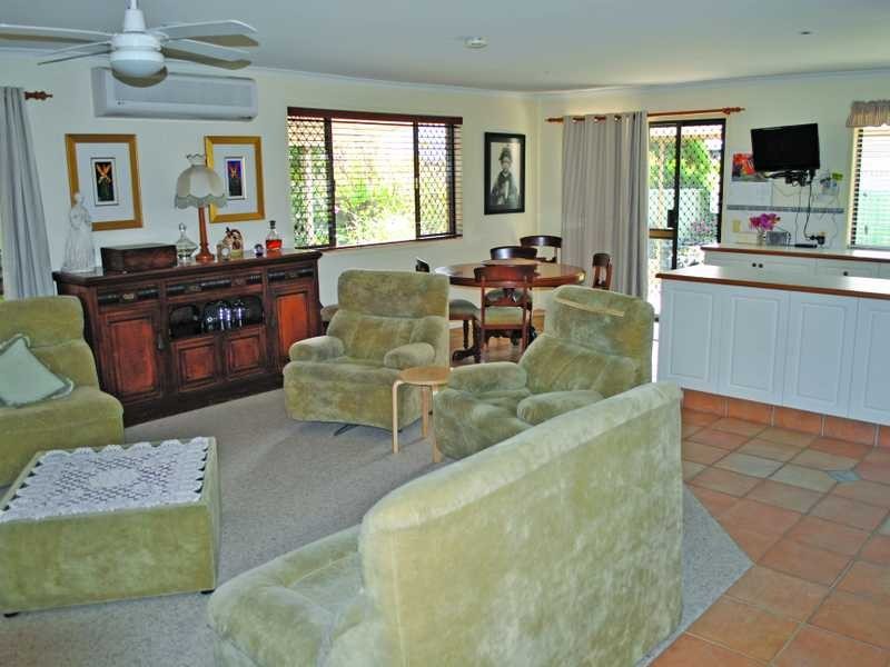 9 Cedar Court, Palm Beach QLD 4221