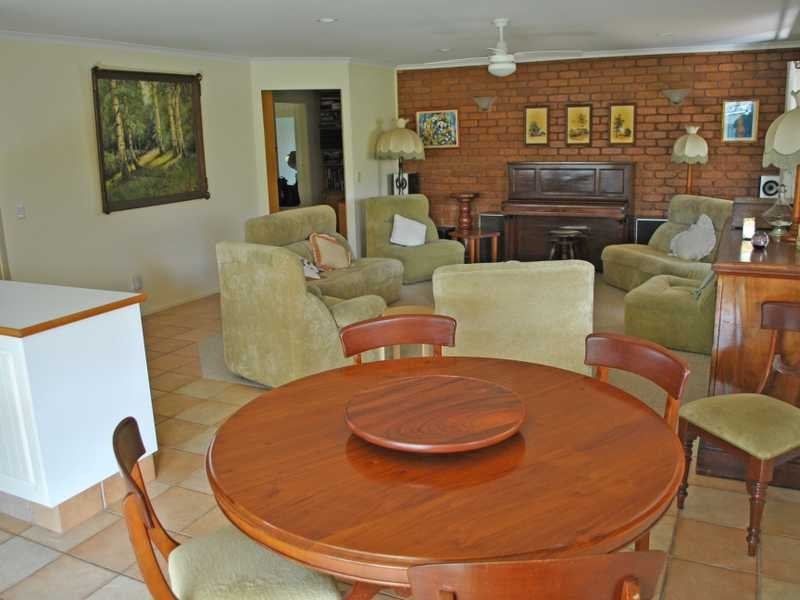 9 Cedar Court, Palm Beach QLD 4221