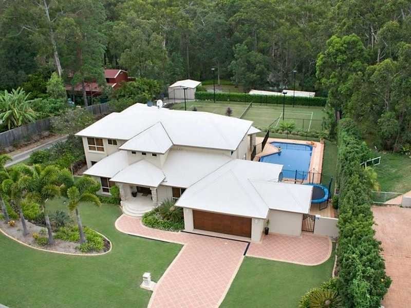 4 Buckingham Way, Elanora QLD 4221
