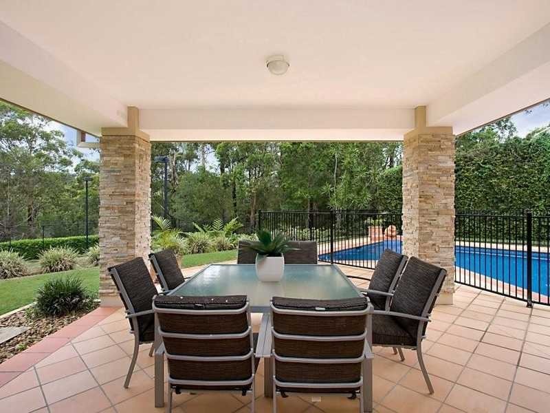 4 Buckingham Way, Elanora QLD 4221