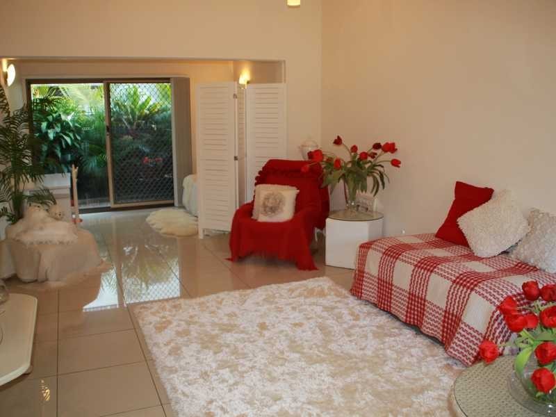 4/7 Lind Avenue, Palm Beach QLD 4221