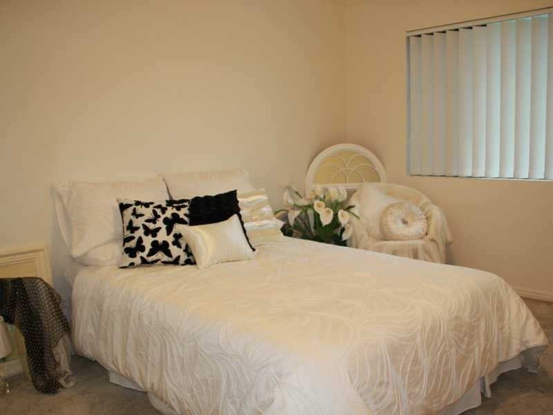 4/7 Lind Avenue, Palm Beach QLD 4221